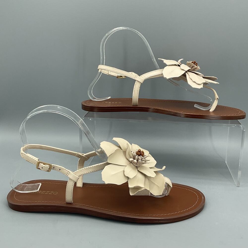 NEW Arezzo Women’s Daisy Flat Thong Sandals Ivory Size 8B